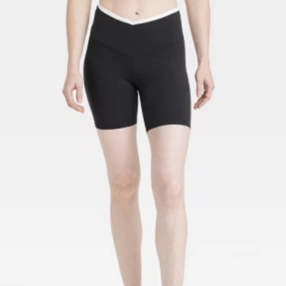 JoyLab Women’s V-Waistband High Rise Biker Shorts Size XS Black White Activewear - Picture 4 of 4